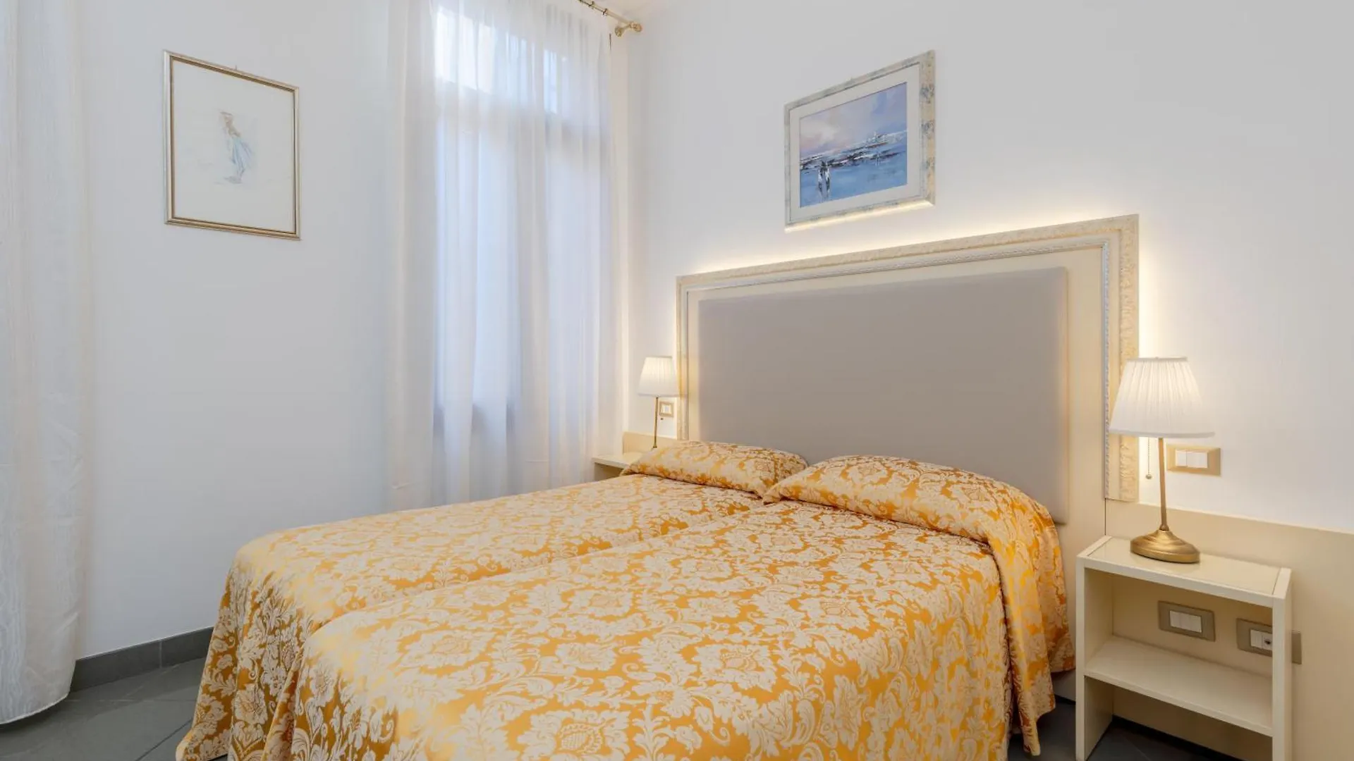Hotel Marte Venedig 3*,